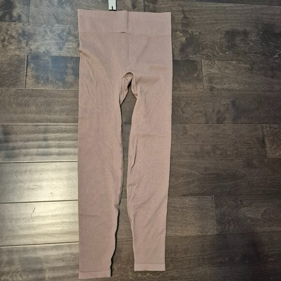 NWT  Babaton High Waisted Profile Seamless Leggings Size Large - Picture 5 of 9